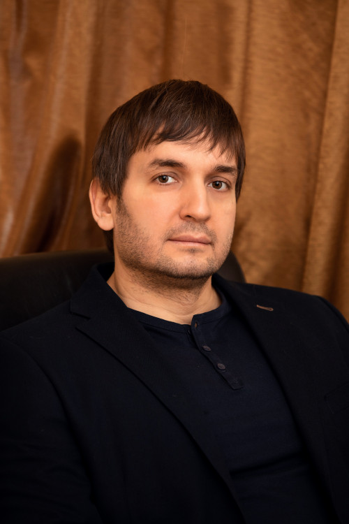 "Зазеркалье" продолжает работать с "Пушкинской картой"