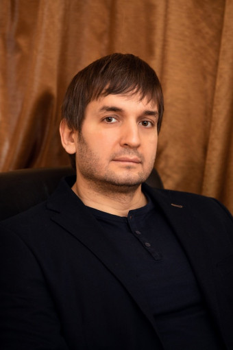 Амир Мустакимов
