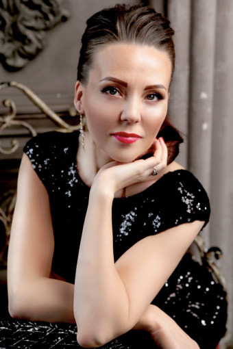 Анна Снегова